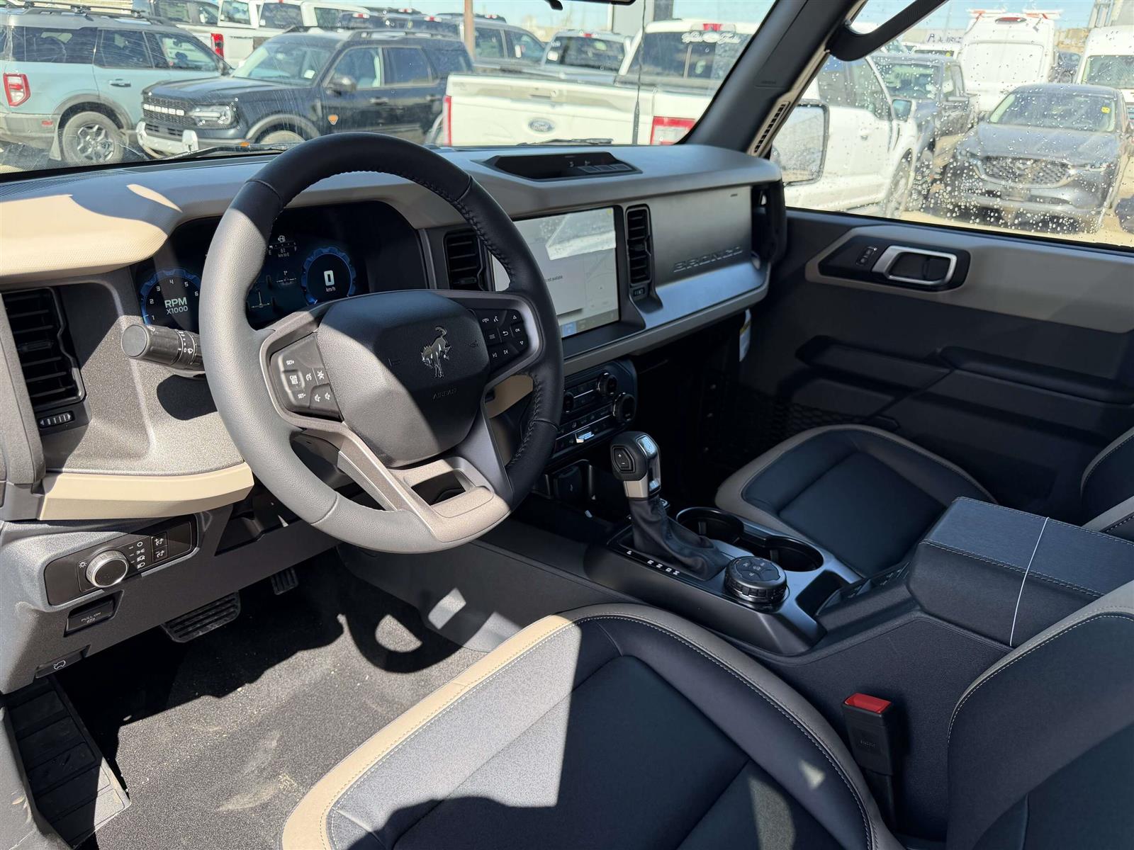 2026 Ford Bronco Outer Banks | 314A: HIGH/LUX PACKAGE | HARD TOP - Thumbnail 13