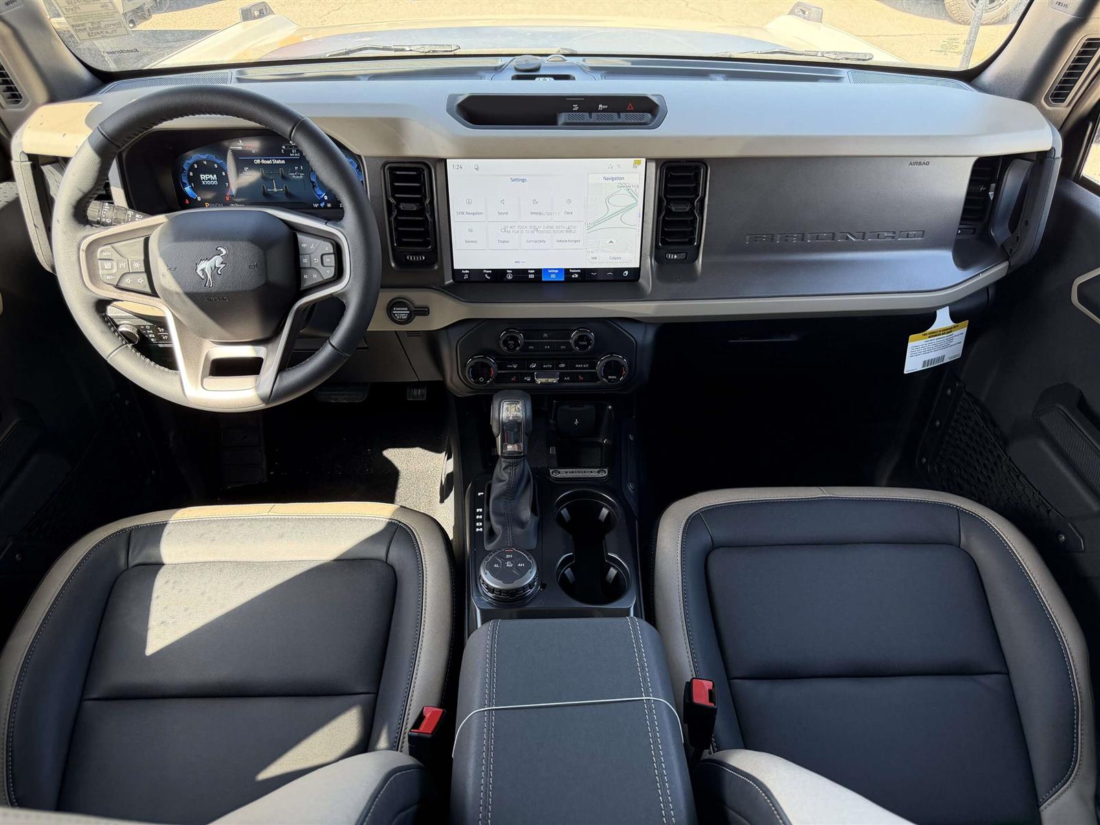 2026 Ford Bronco Outer Banks | 314A: HIGH/LUX PACKAGE | HARD TOP - Thumbnail 16