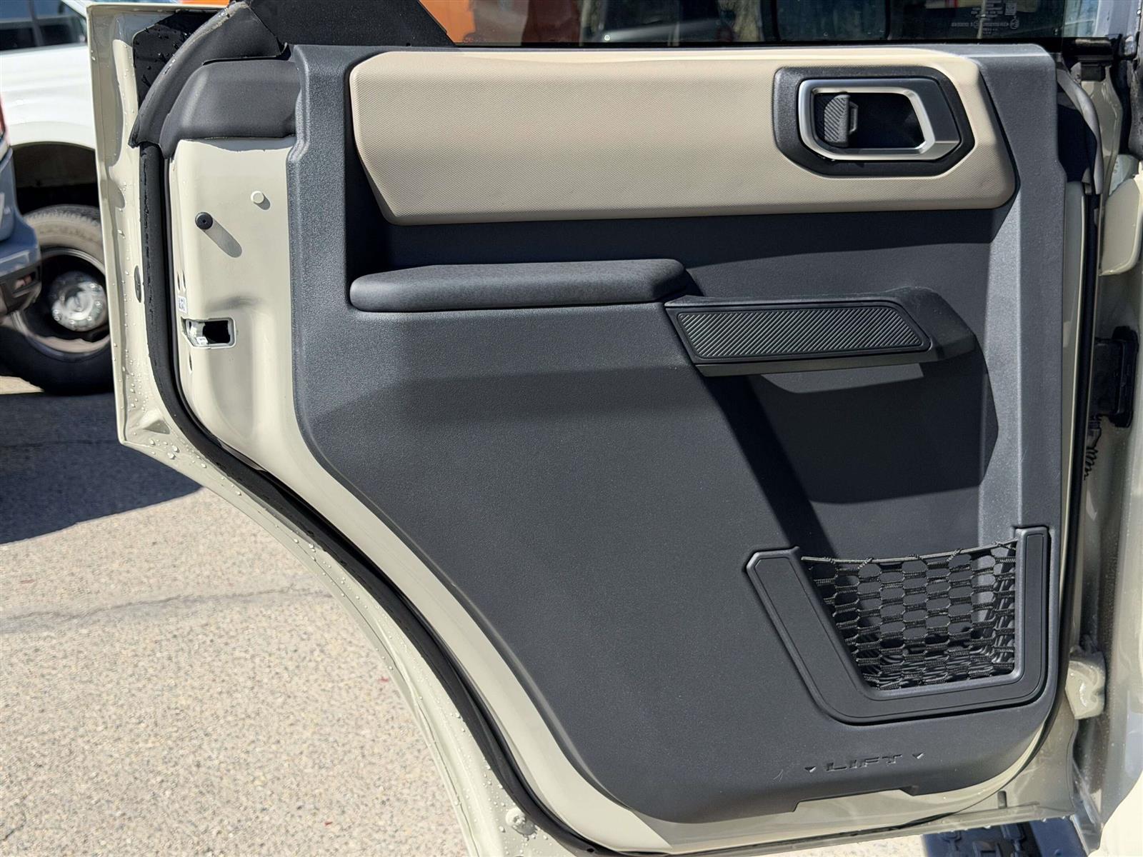2026 Ford Bronco Outer Banks | 314A: HIGH/LUX PACKAGE | HARD TOP - Thumbnail 24