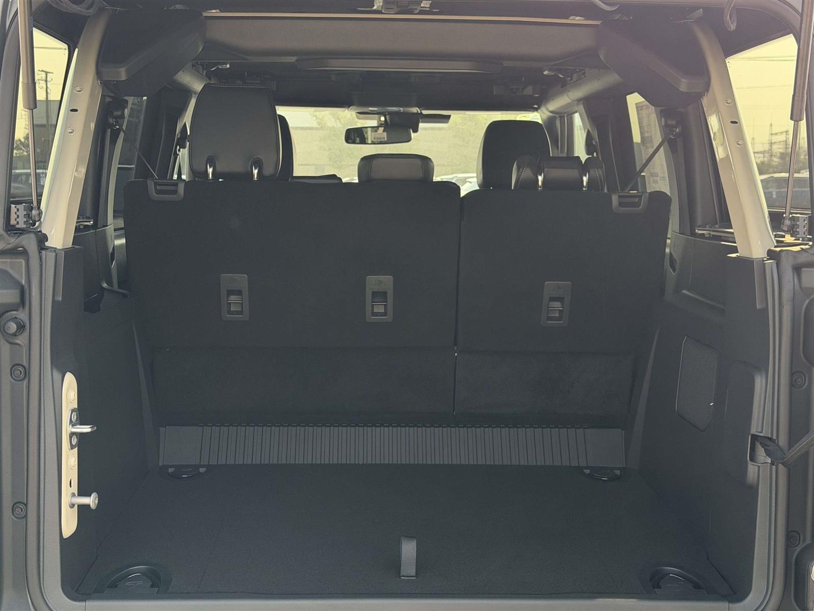 2026 Ford Bronco Outer Banks | 314A: HIGH/LUX PACKAGE | HARD TOP - Thumbnail 9