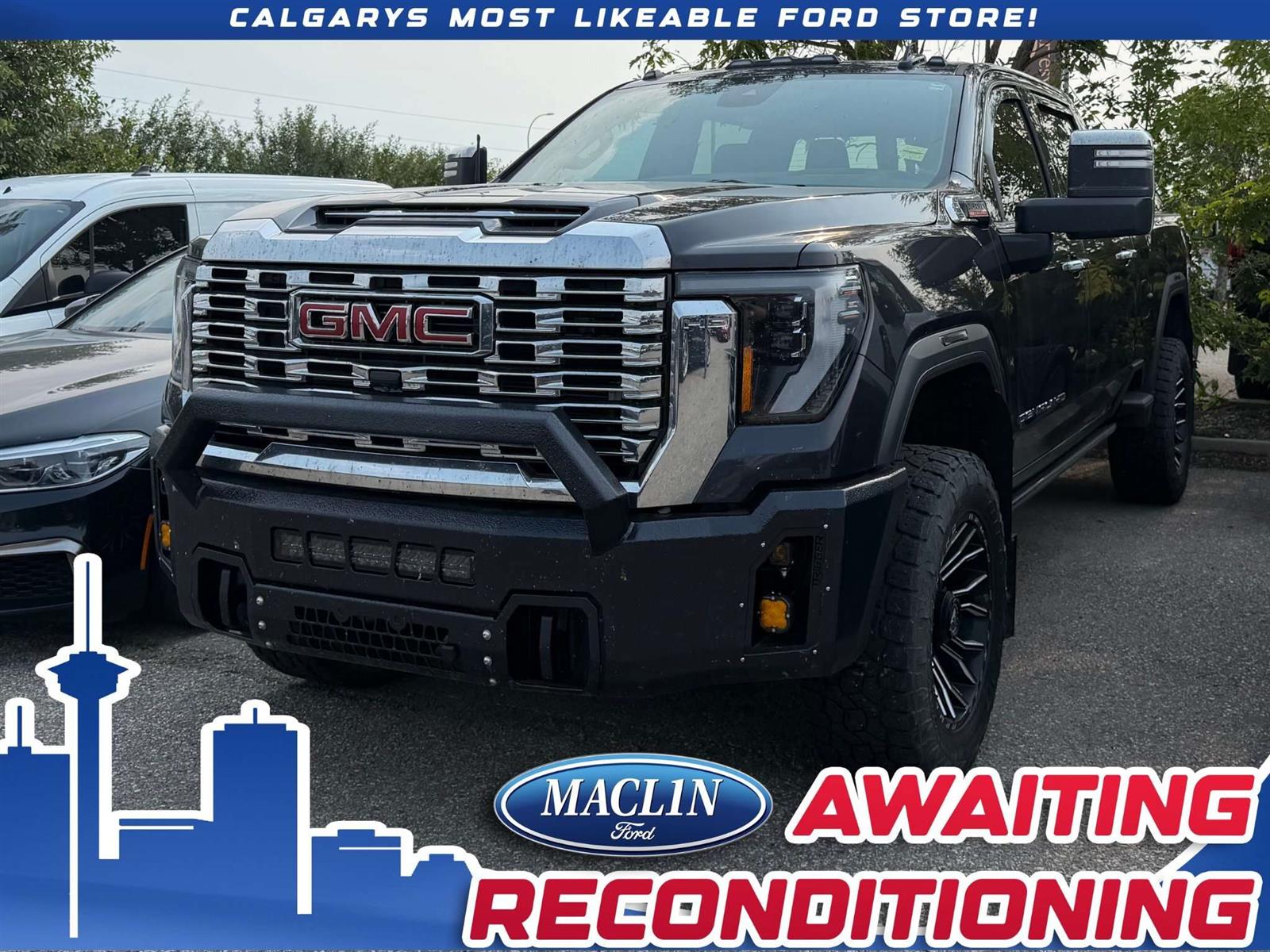 2024 GMC Sierra 3500HD Denali - Main View