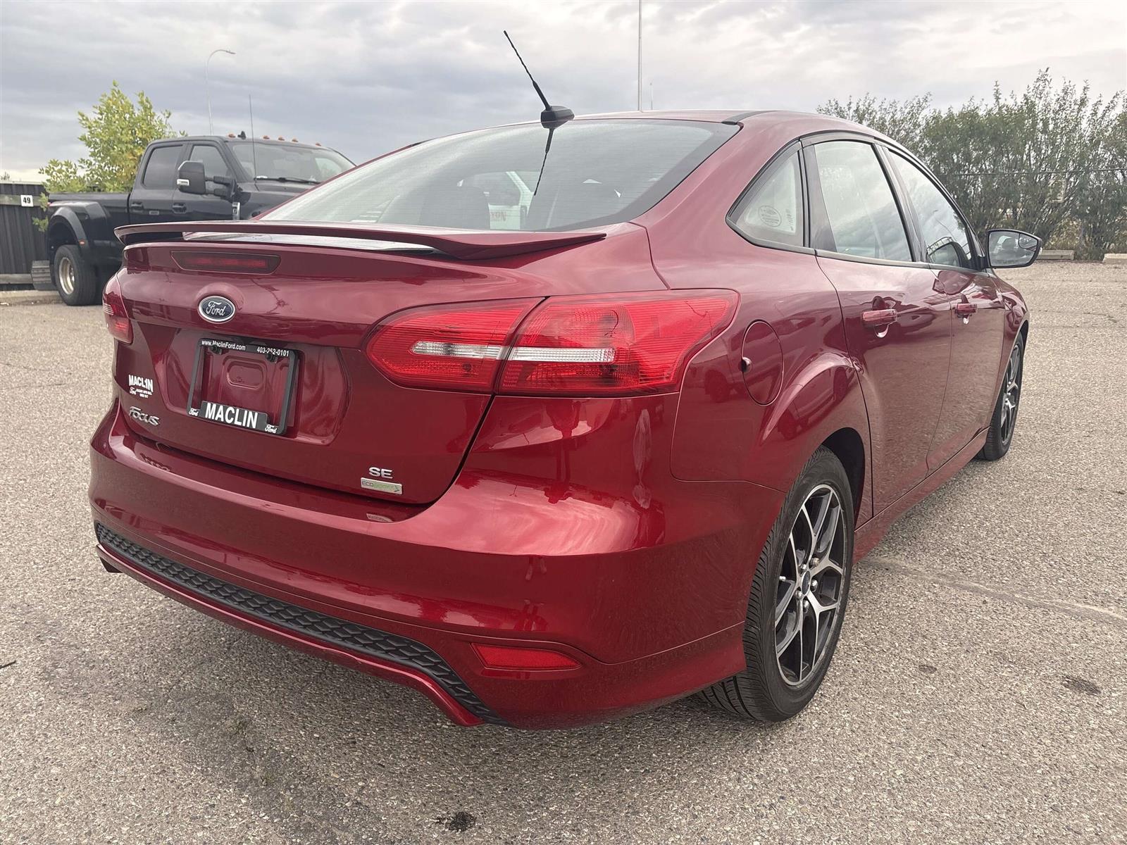 2015 Ford Focus SE - Thumbnail 11