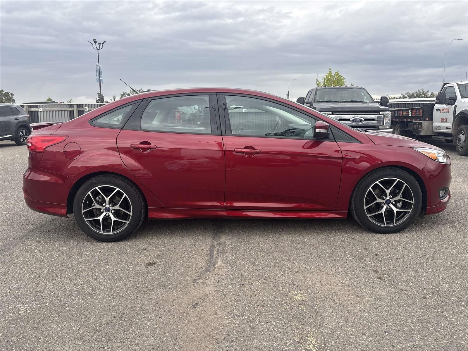 2015 Ford Focus SE - Thumbnail 12