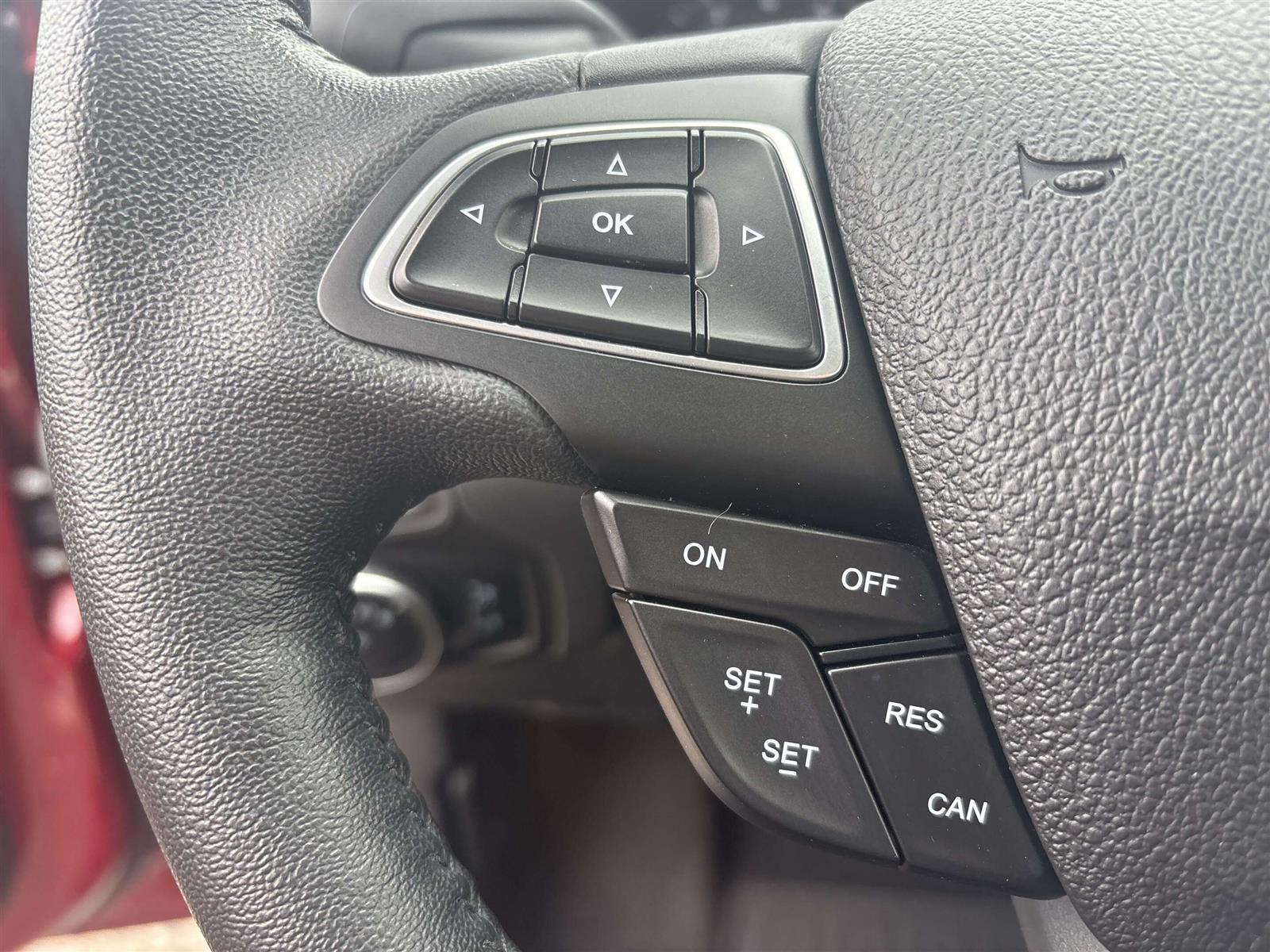 2015 Ford Focus SE - Thumbnail 20