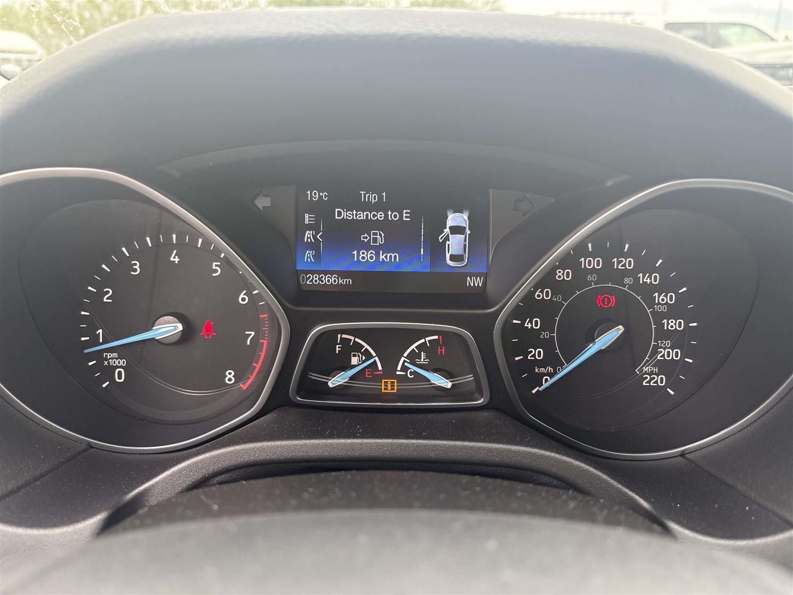 2015 Ford Focus SE - Thumbnail 22