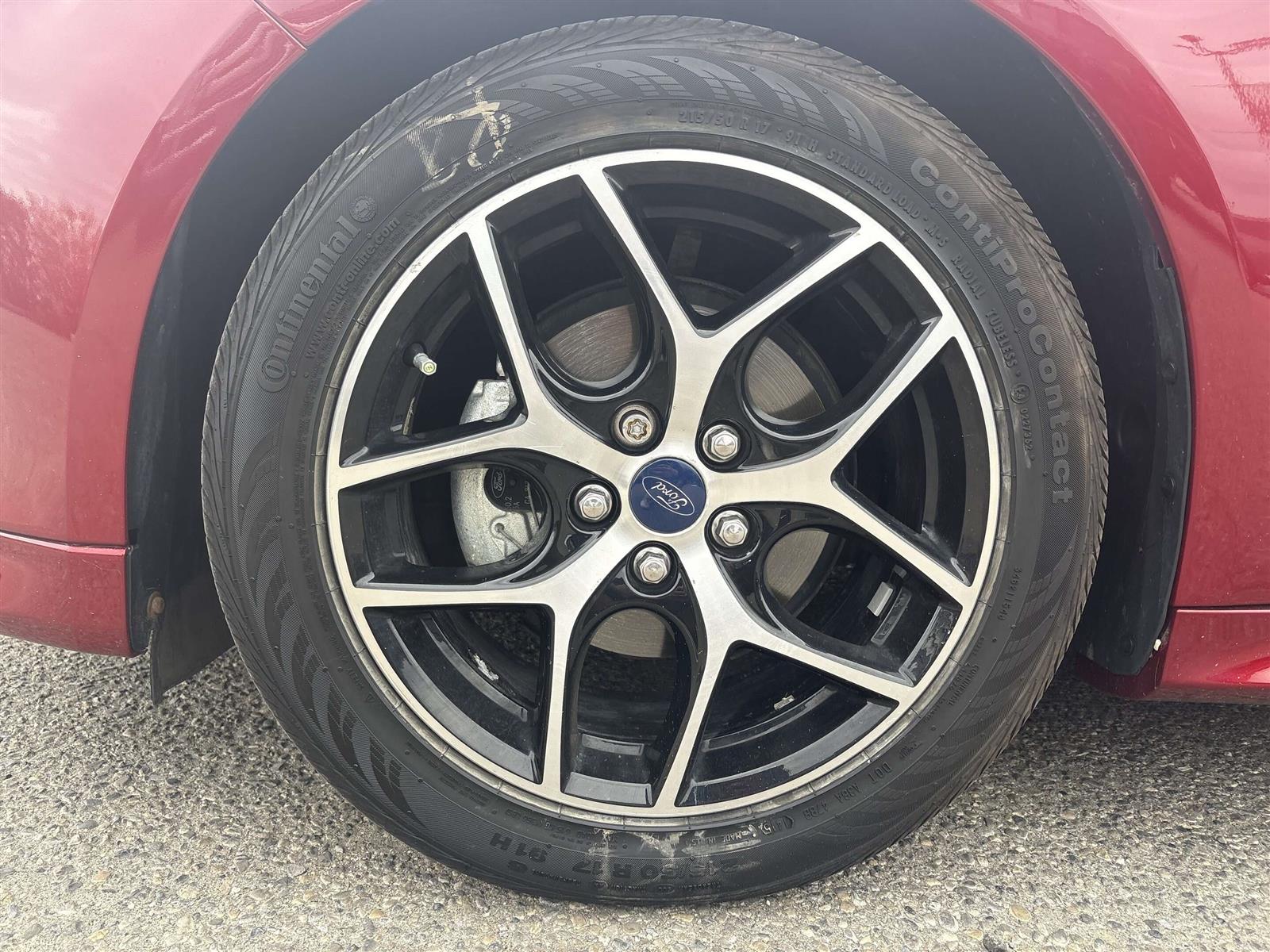2015 Ford Focus SE - Thumbnail 6