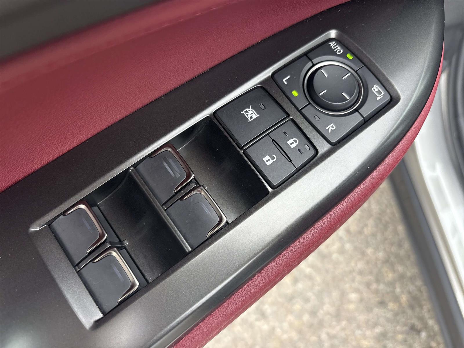 2025 Lexus NX 350h AWD - Thumbnail 16