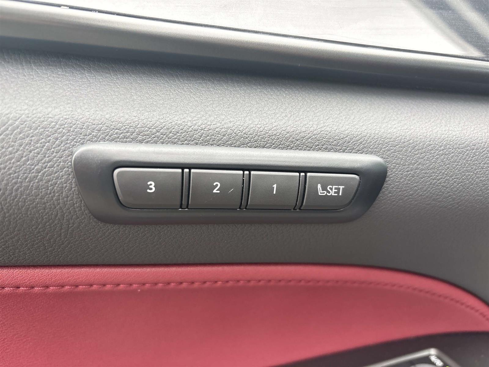 2025 Lexus NX 350h AWD - Thumbnail 17