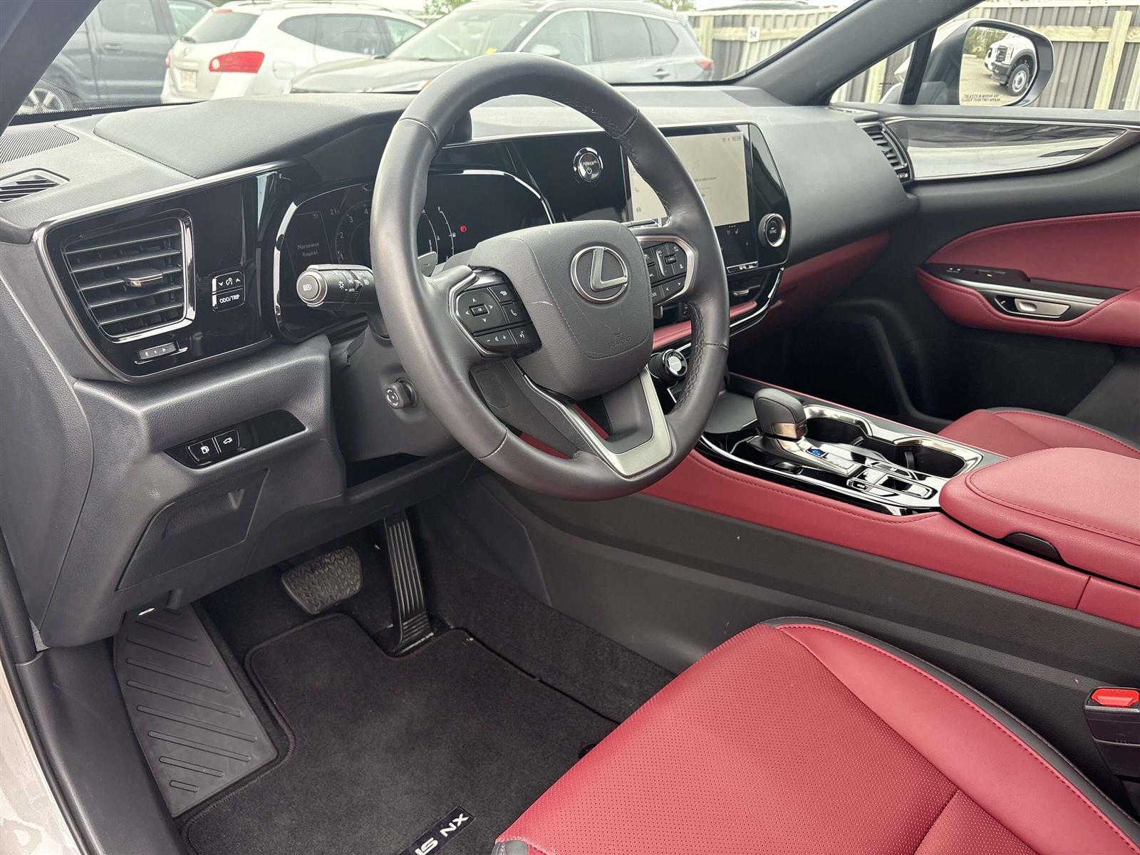 2025 Lexus NX 350h AWD - Thumbnail 19