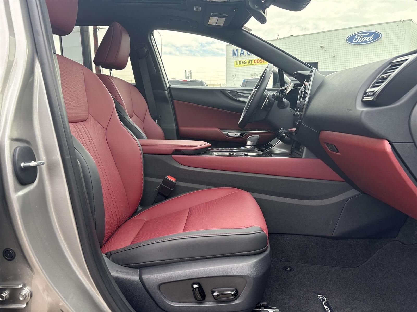 2025 Lexus NX 350h AWD - Thumbnail 34