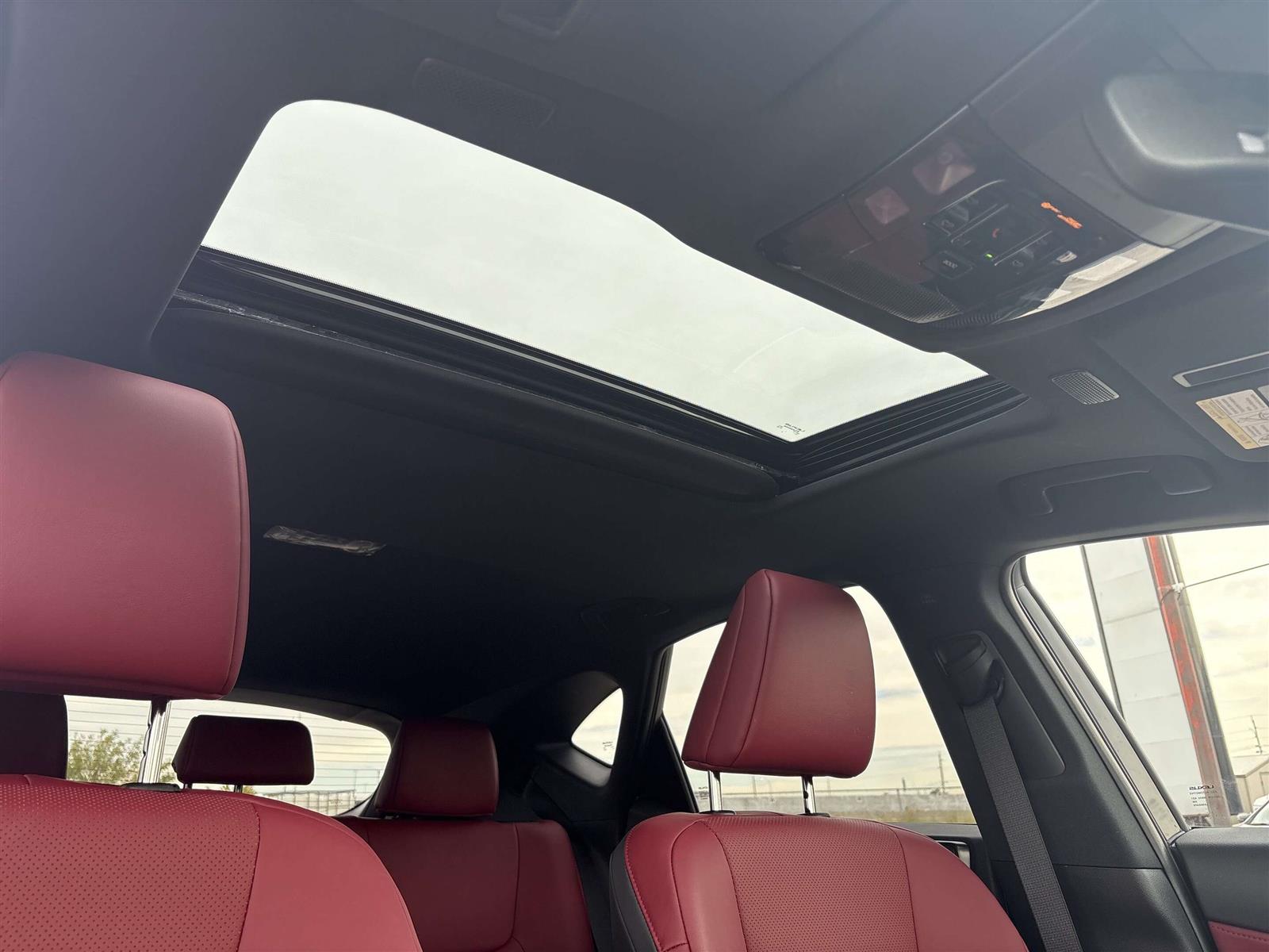 2025 Lexus NX 350h AWD - Thumbnail 36