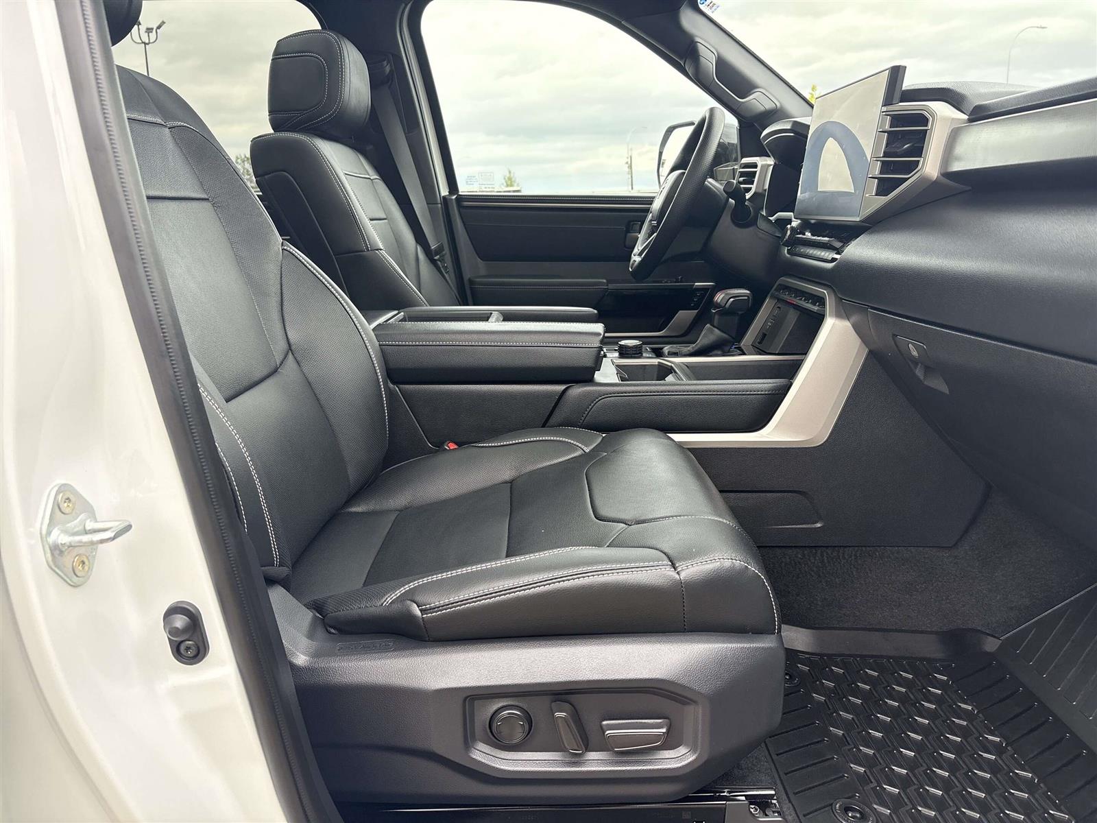 2026 Toyota Tundra LIMITED - Thumbnail 34