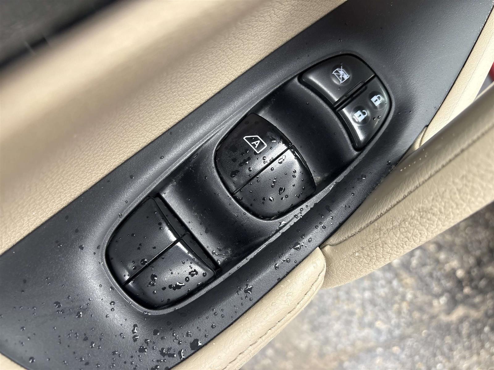 2015 Nissan Rogue SL AWD - Thumbnail 16
