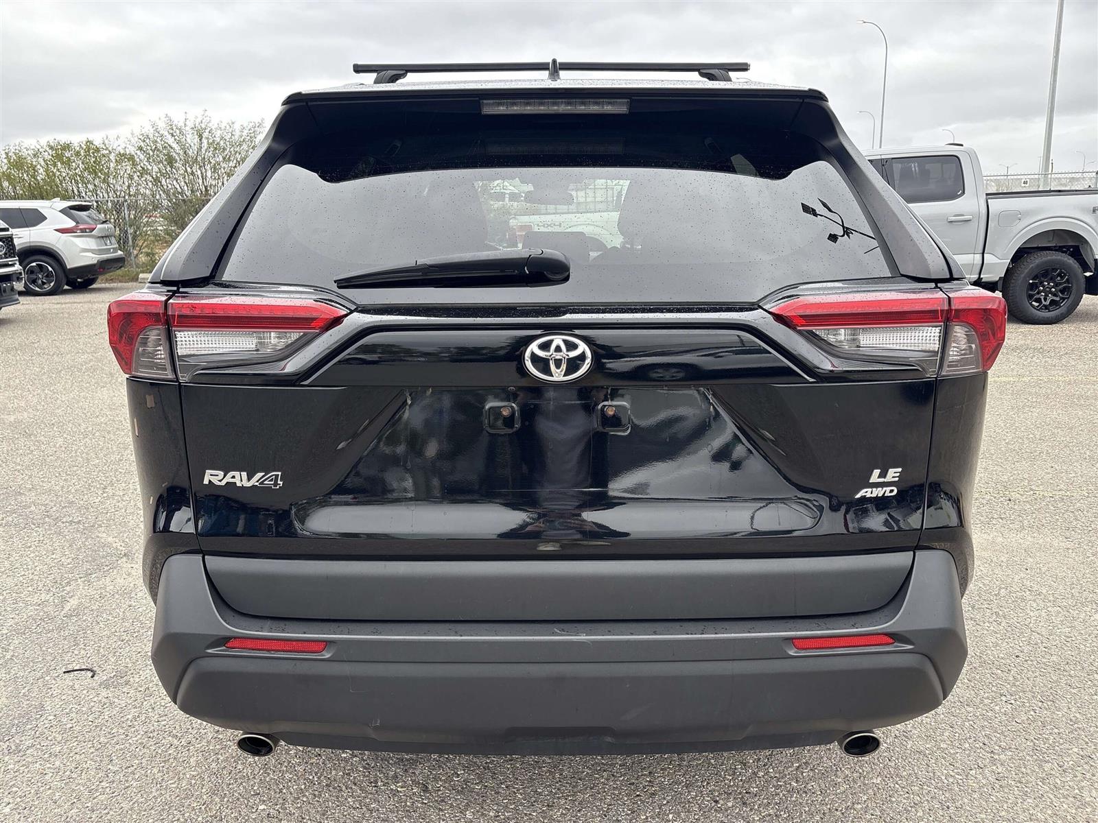 2019 Toyota RAV4 LE UPGRADE AWD | HEATED SEATS | ROOF RACK - Thumbnail 6
