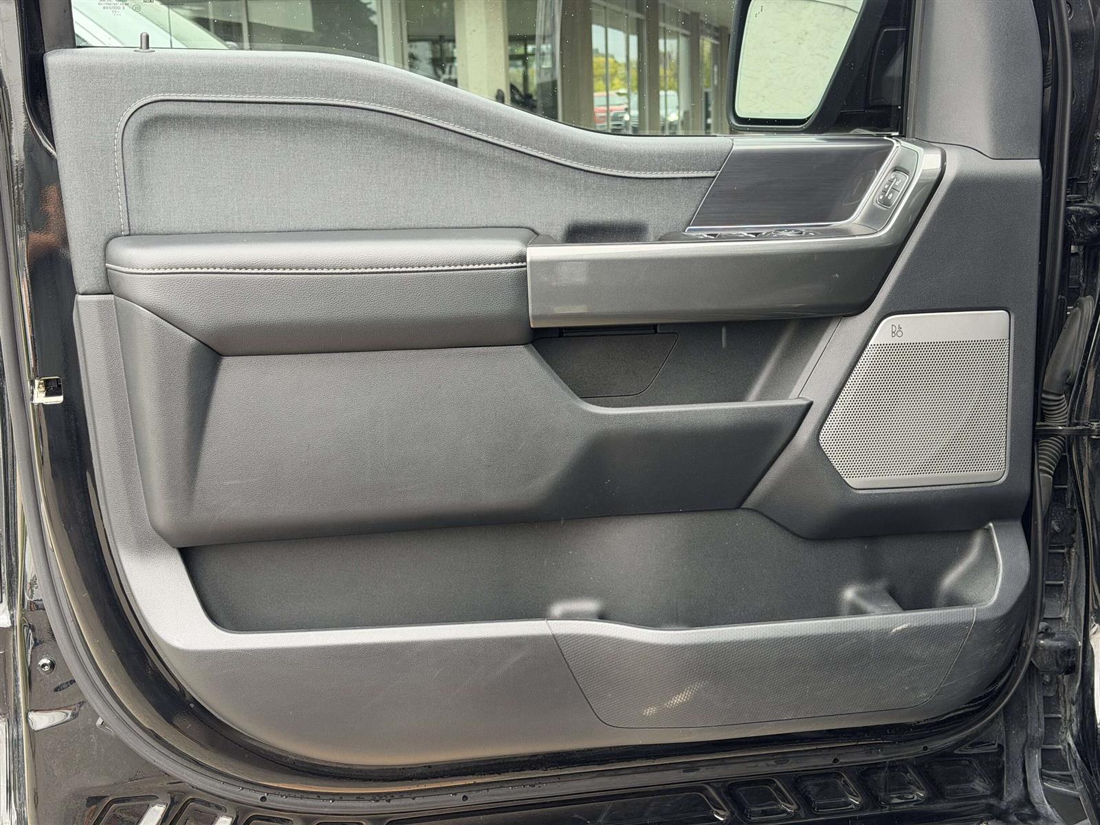 2023 Ford F 150 LARIAT 502A BLACK PACKAGE FX4 | SUNROOF | 360 CAM - Thumbnail 16