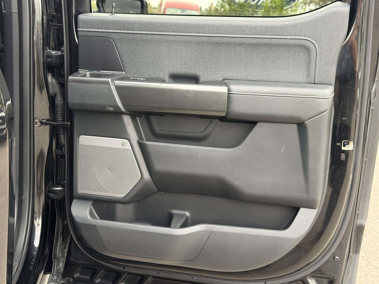 2023 Ford F 150 LARIAT 502A BLACK PACKAGE FX4 | SUNROOF | 360 CAM - Thumbnail 34
