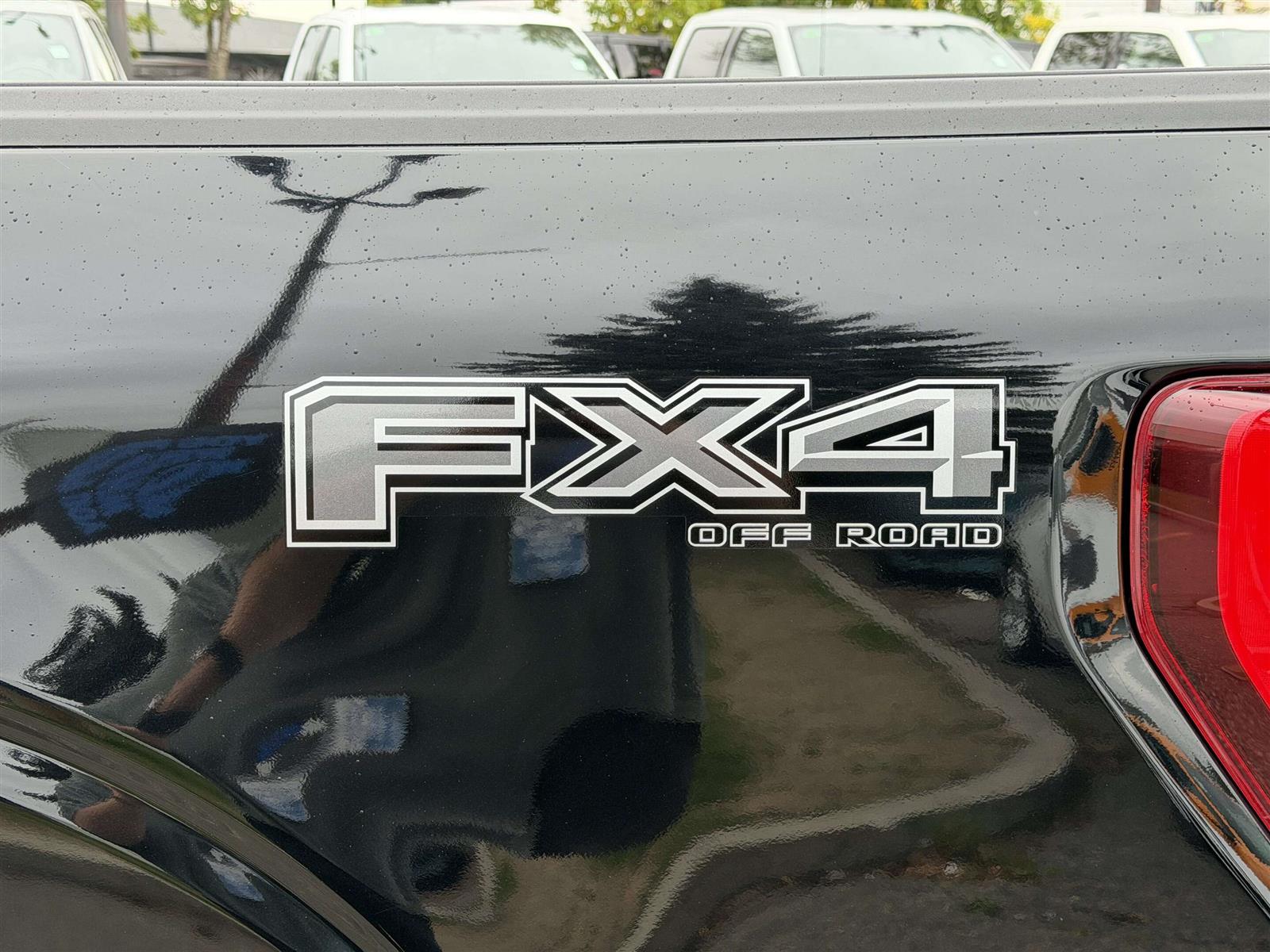 2023 Ford F 150 LARIAT 502A BLACK PACKAGE FX4 | SUNROOF | 360 CAM - Thumbnail 9