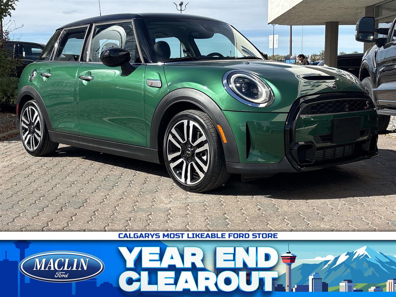 2022 MINI 5 Door Cooper S | LEATHER | NAV | SUNROOF | 2 SETS WHLS - Main View