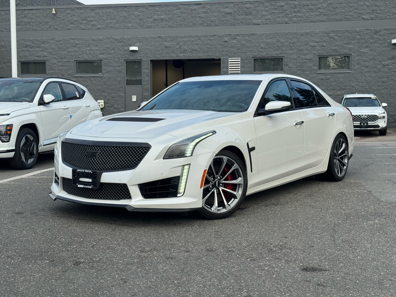White 2016 Cadillac CTS-V Sedan Rear-Wheel Drive 8-Speed Automatic