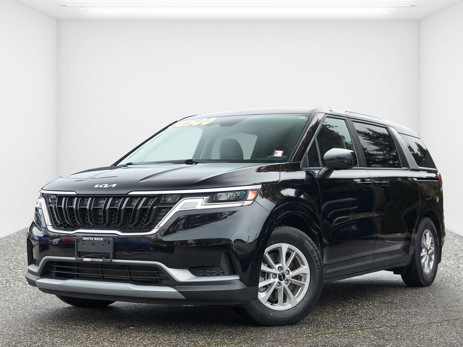 2023 Kia Carnival LX - Main View