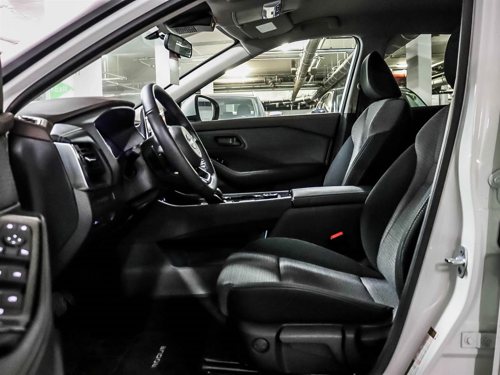 2022 Nissan Rogue - Thumbnail 8