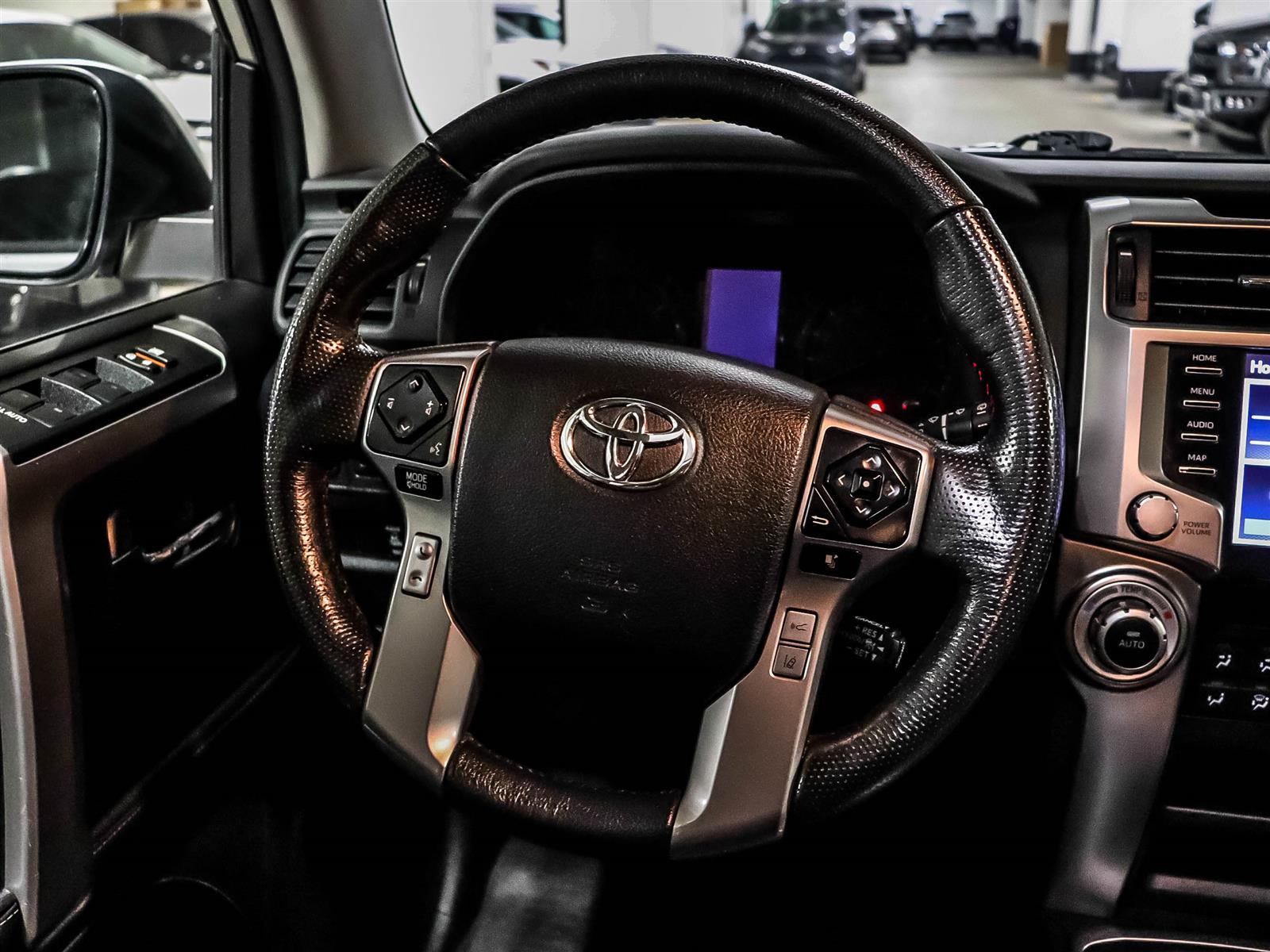 2024 Toyota 4Runner Base - Thumbnail 10