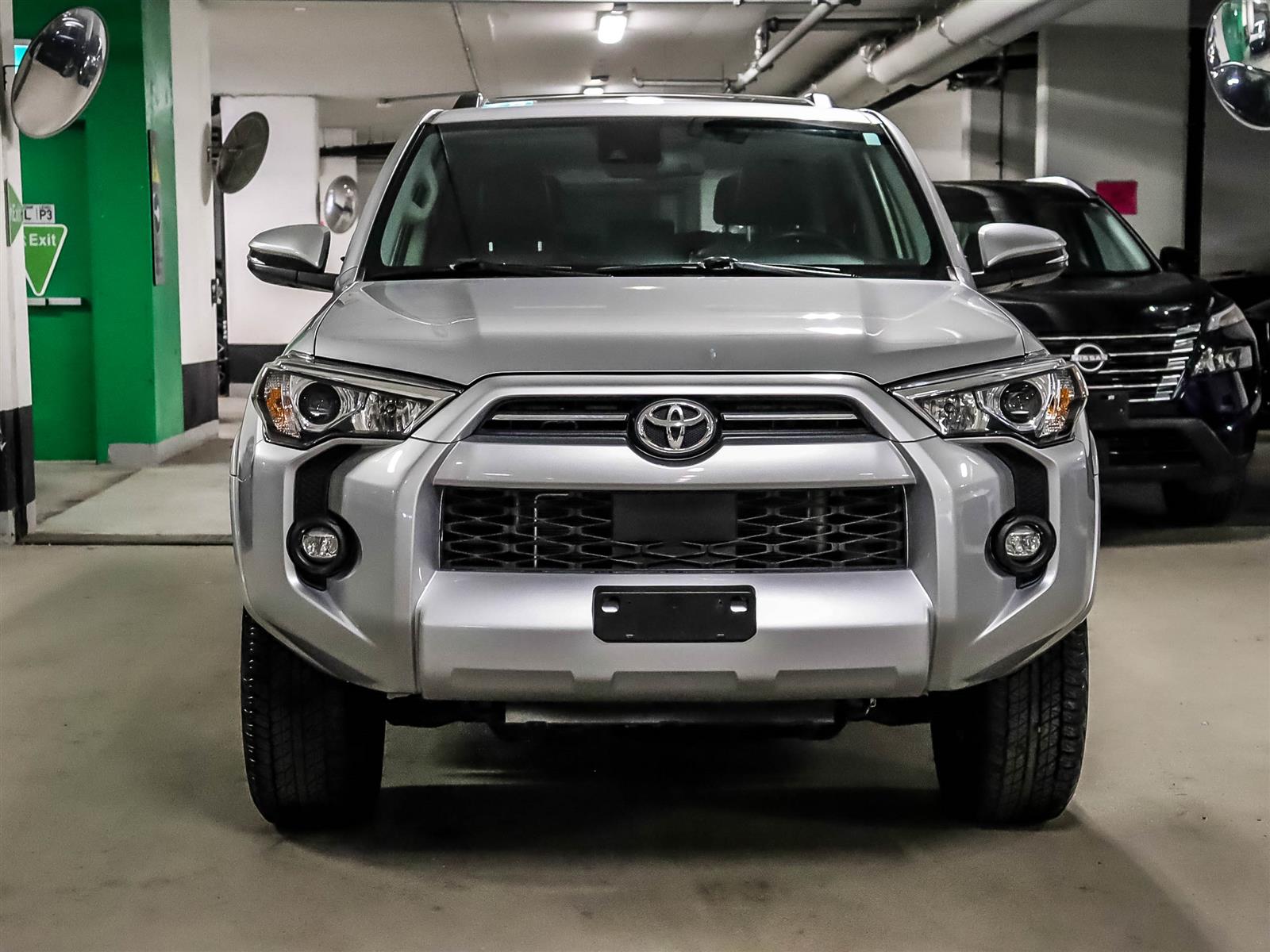 2024 Toyota 4Runner Base - Thumbnail 2