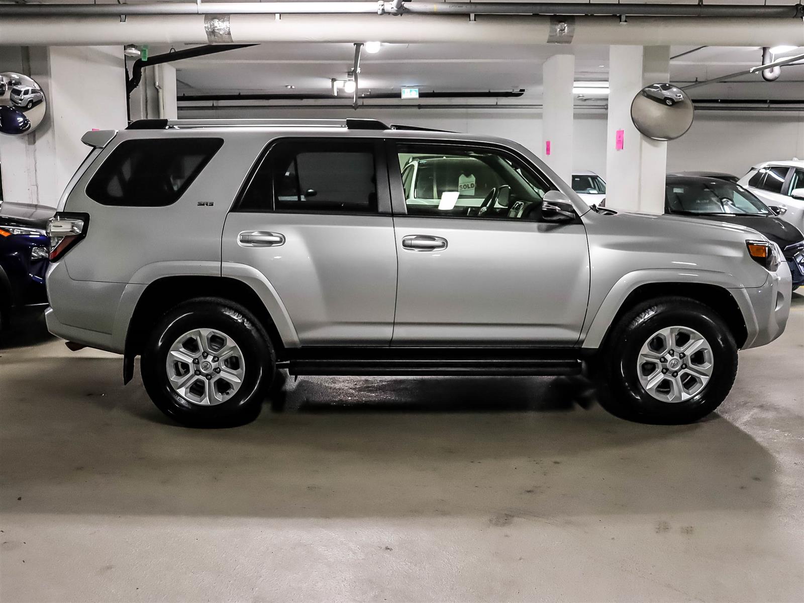 2024 Toyota 4Runner Base - Thumbnail 3