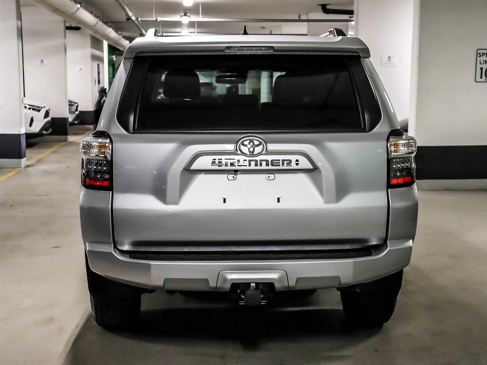 2024 Toyota 4Runner Base - Thumbnail 4