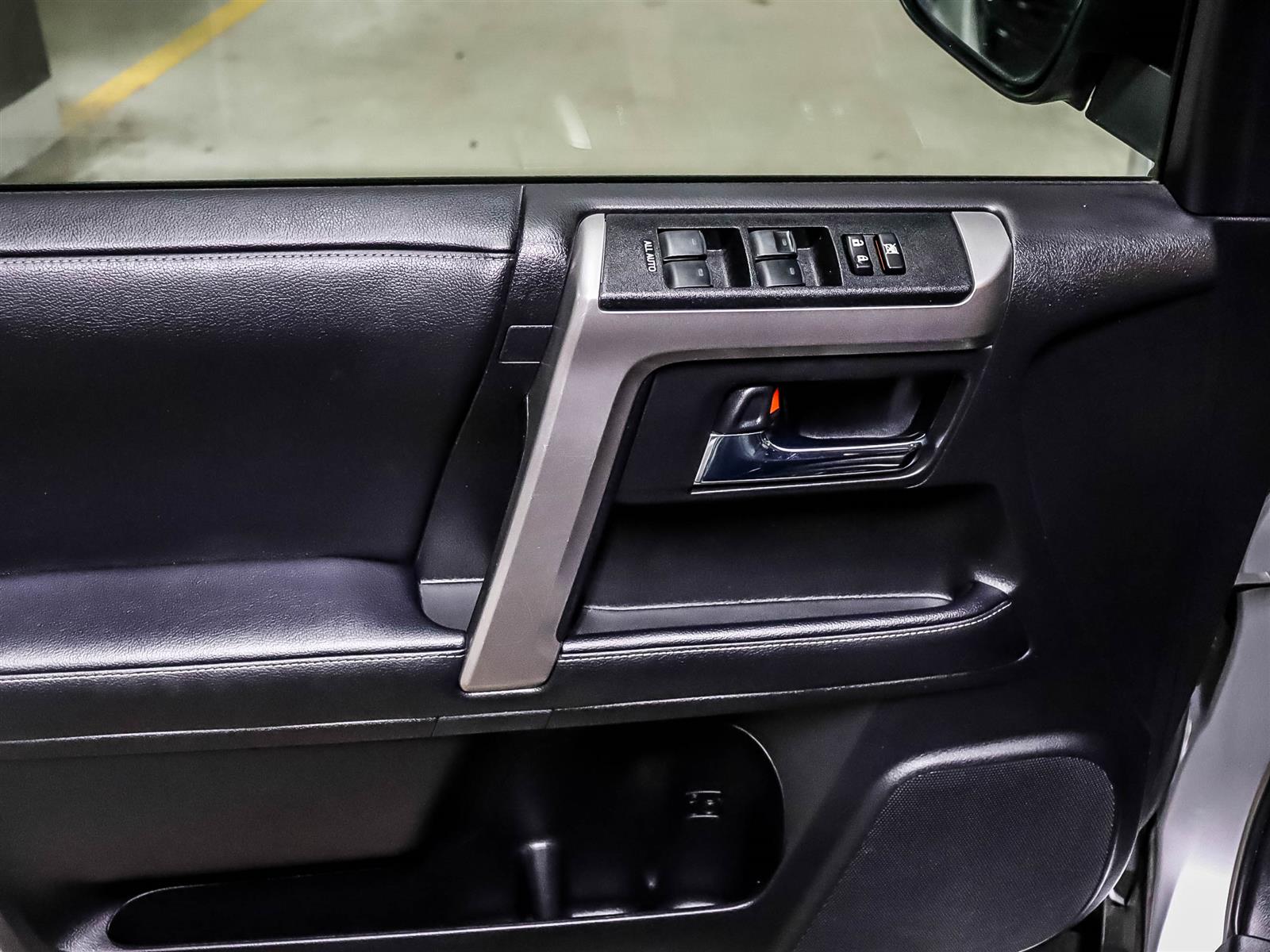 2024 Toyota 4Runner Base - Thumbnail 6