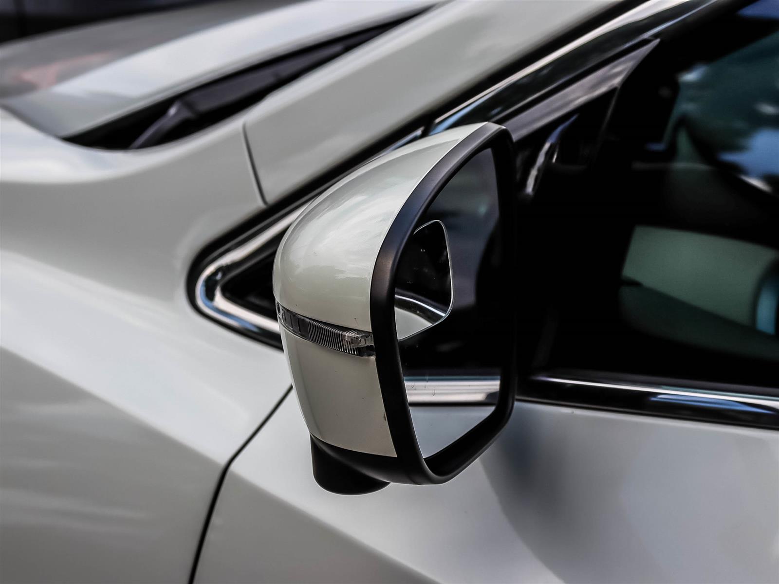 2019 Nissan Murano - Thumbnail 24