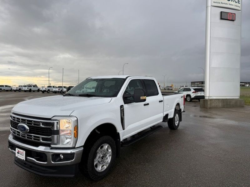 2025 Ford F-250 Super Duty XLT Crew Cab LB 4WD