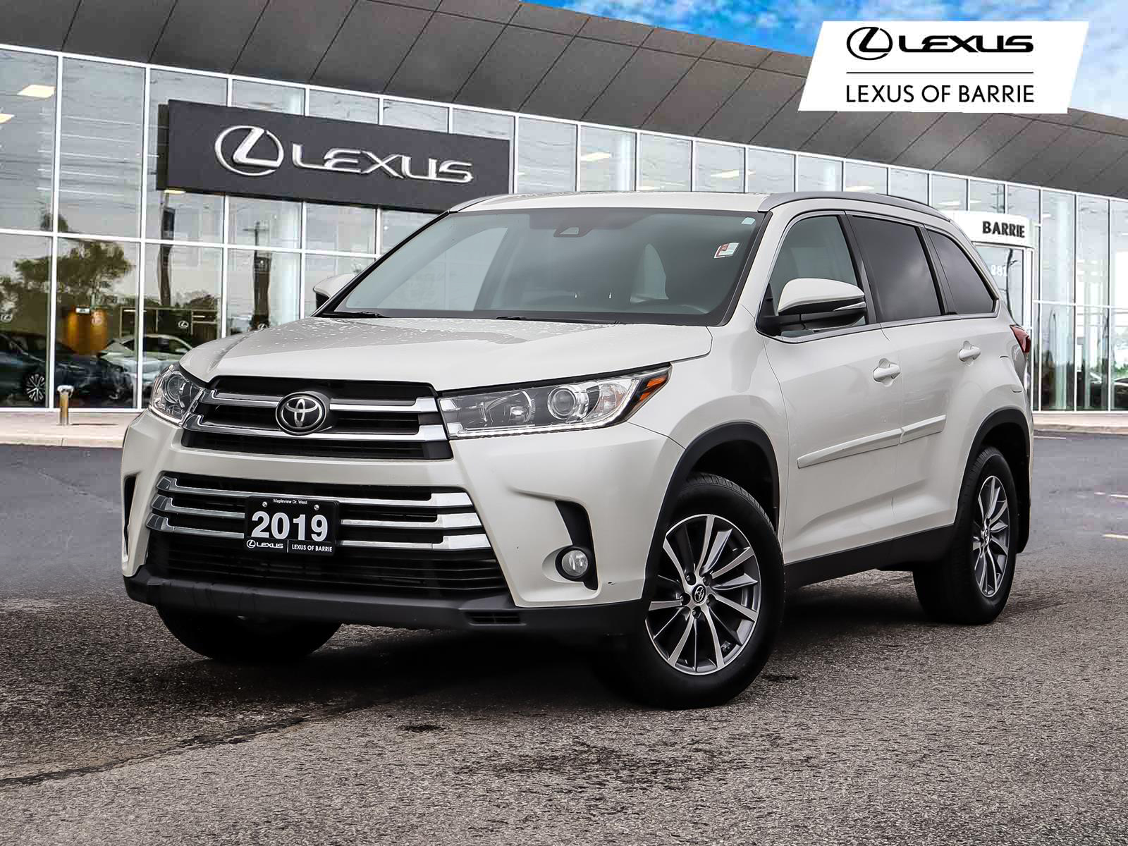 2019 Toyota Highlander XLE - Main View
