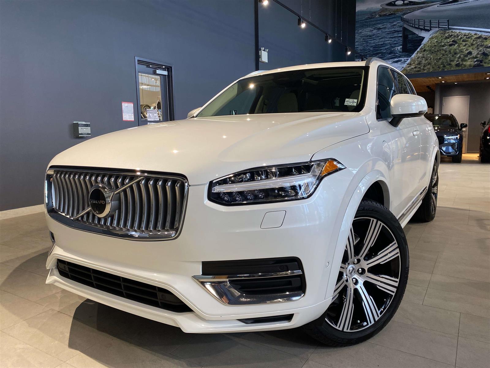 Crystal White Metallic 2024 Volvo XC90 SUV / Crossover All-Wheel Drive Automatic