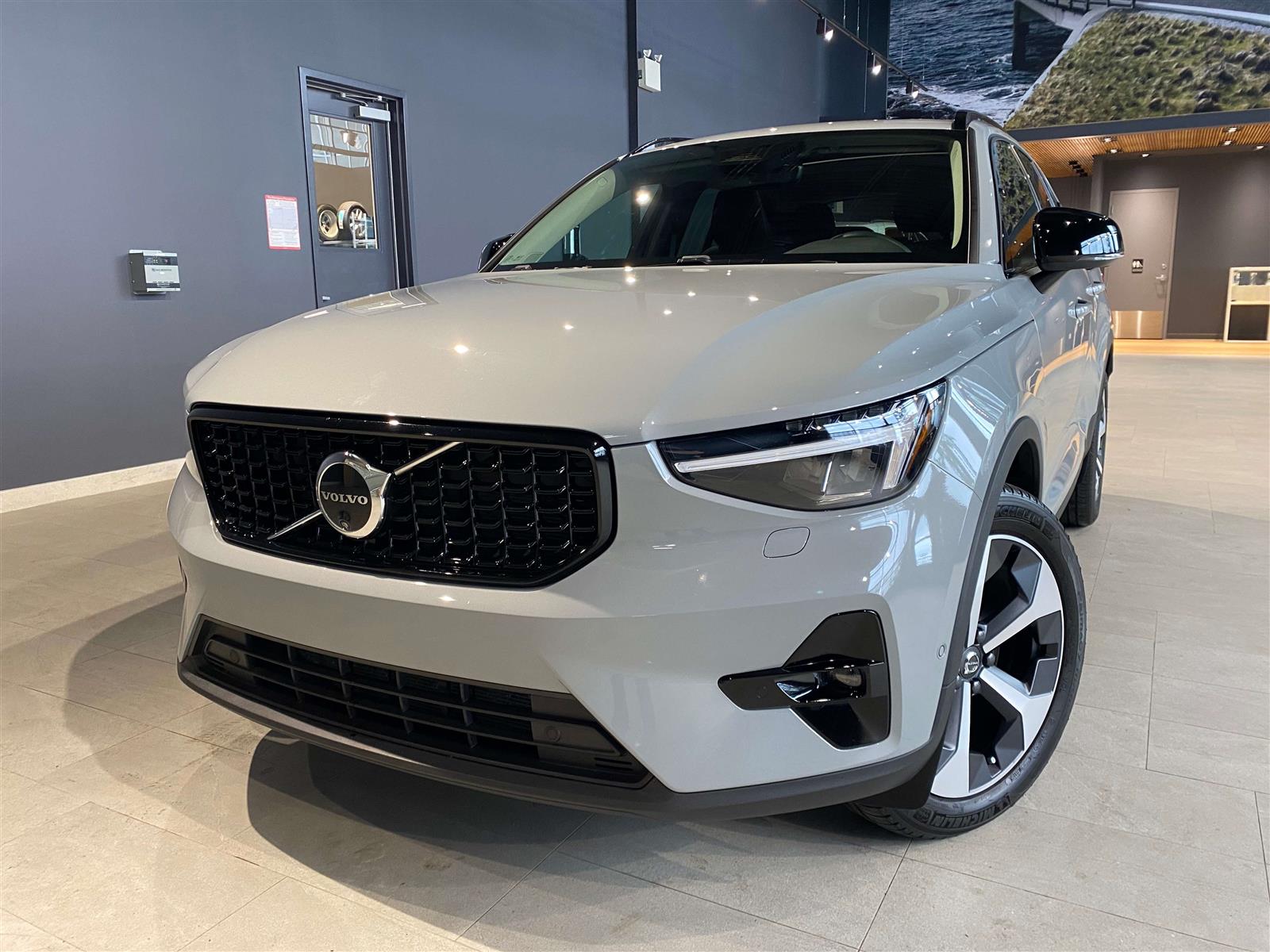 2026 Volvo XC40 B5 Plus AWD