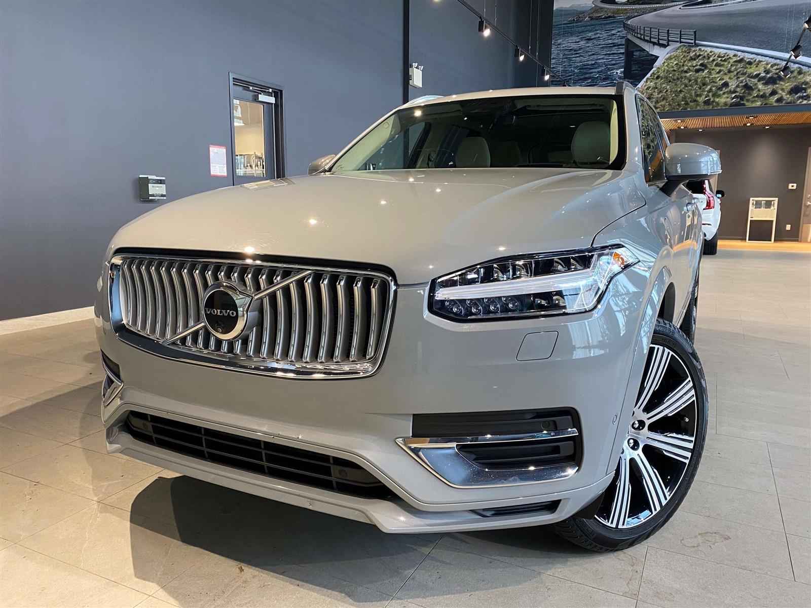 2025 Volvo XC90 Plug-In Hybrid