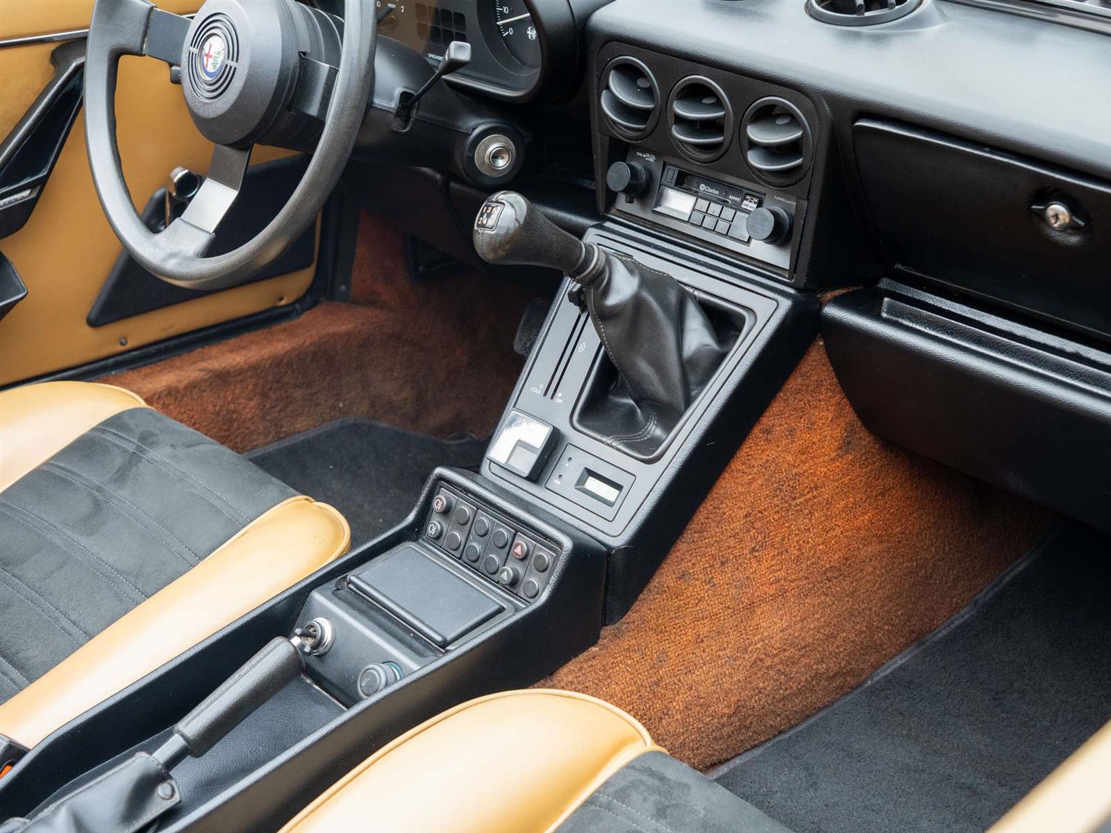 1987 Alfa Romeo Spider 2dr Coupe Graduate - Thumbnail 34