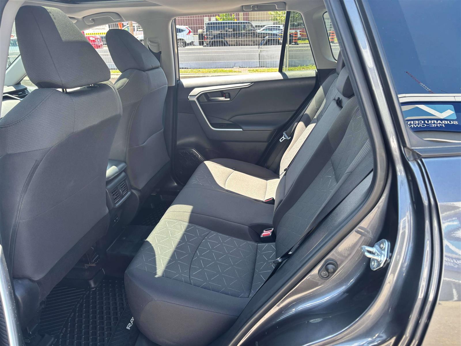 2021 Toyota RAV4 XLE - Thumbnail 11