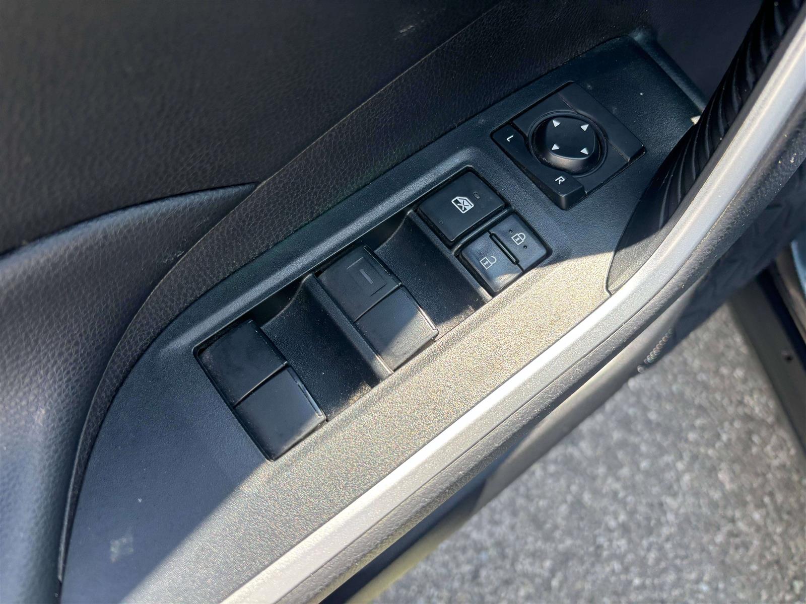 2021 Toyota RAV4 XLE - Thumbnail 12