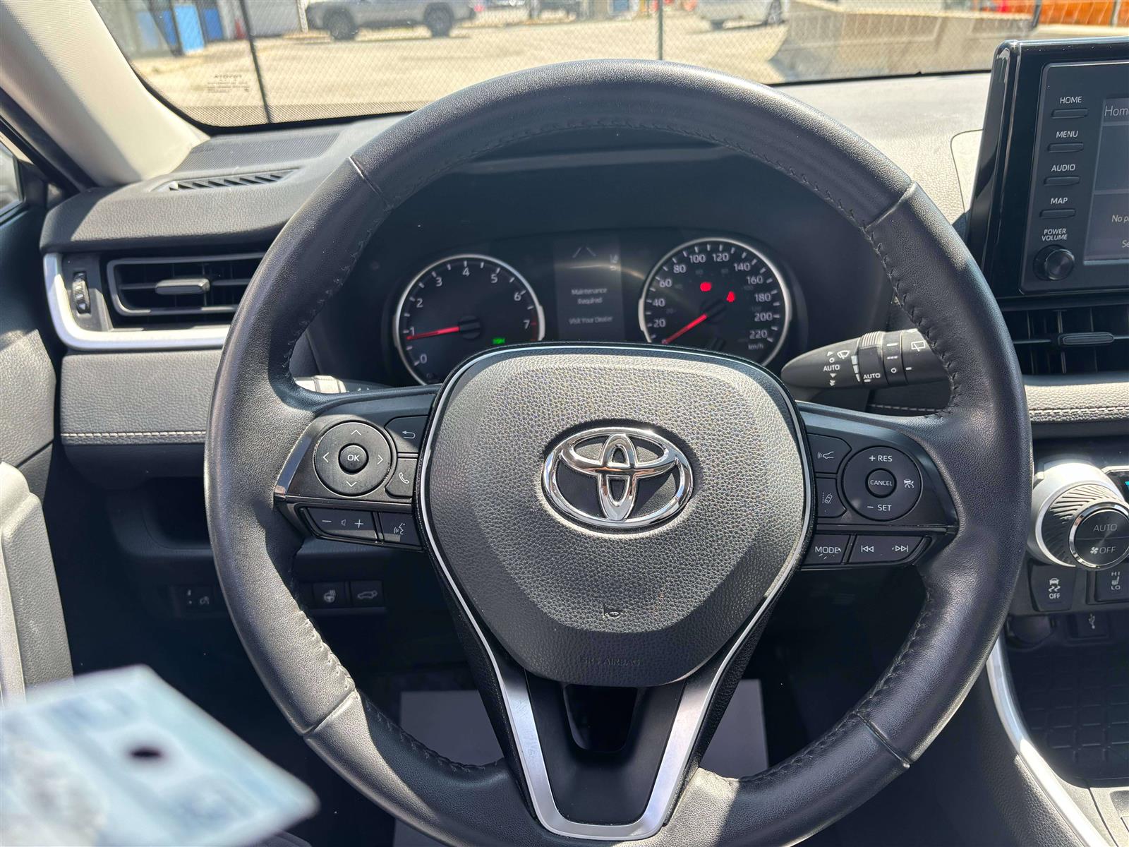 2021 Toyota RAV4 XLE - Thumbnail 14