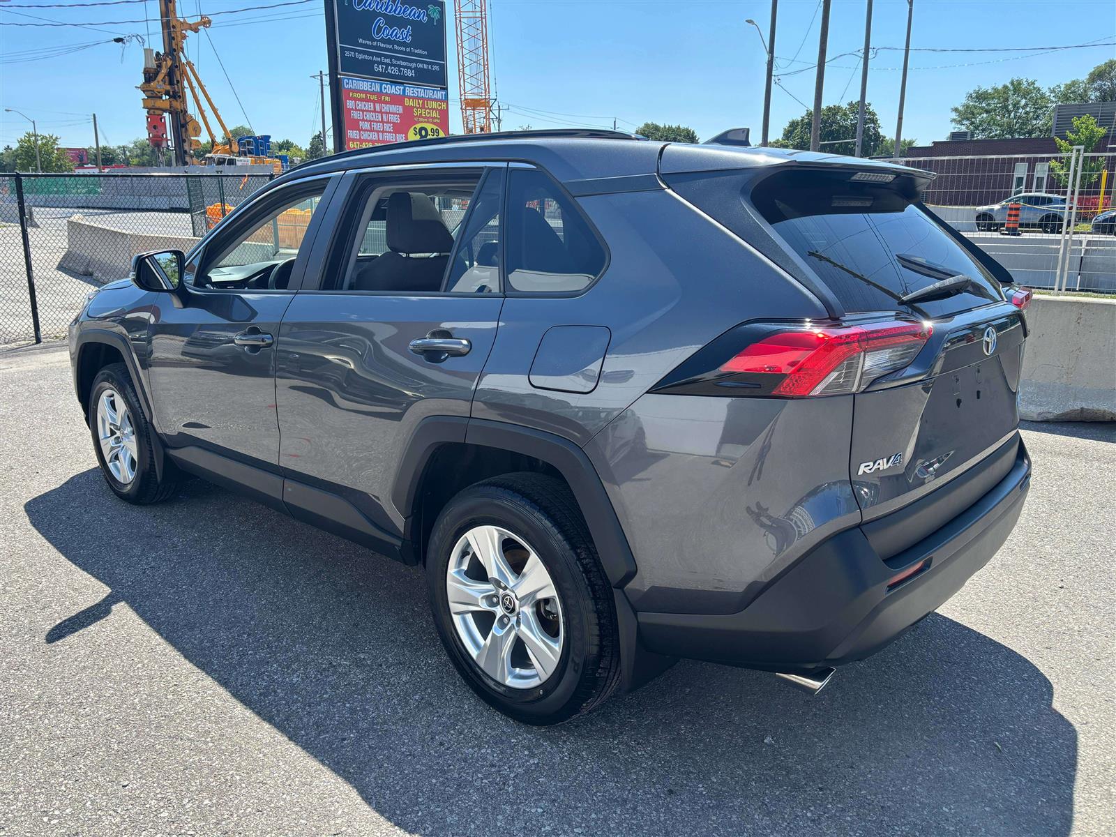 2021 Toyota RAV4 XLE - Thumbnail 3
