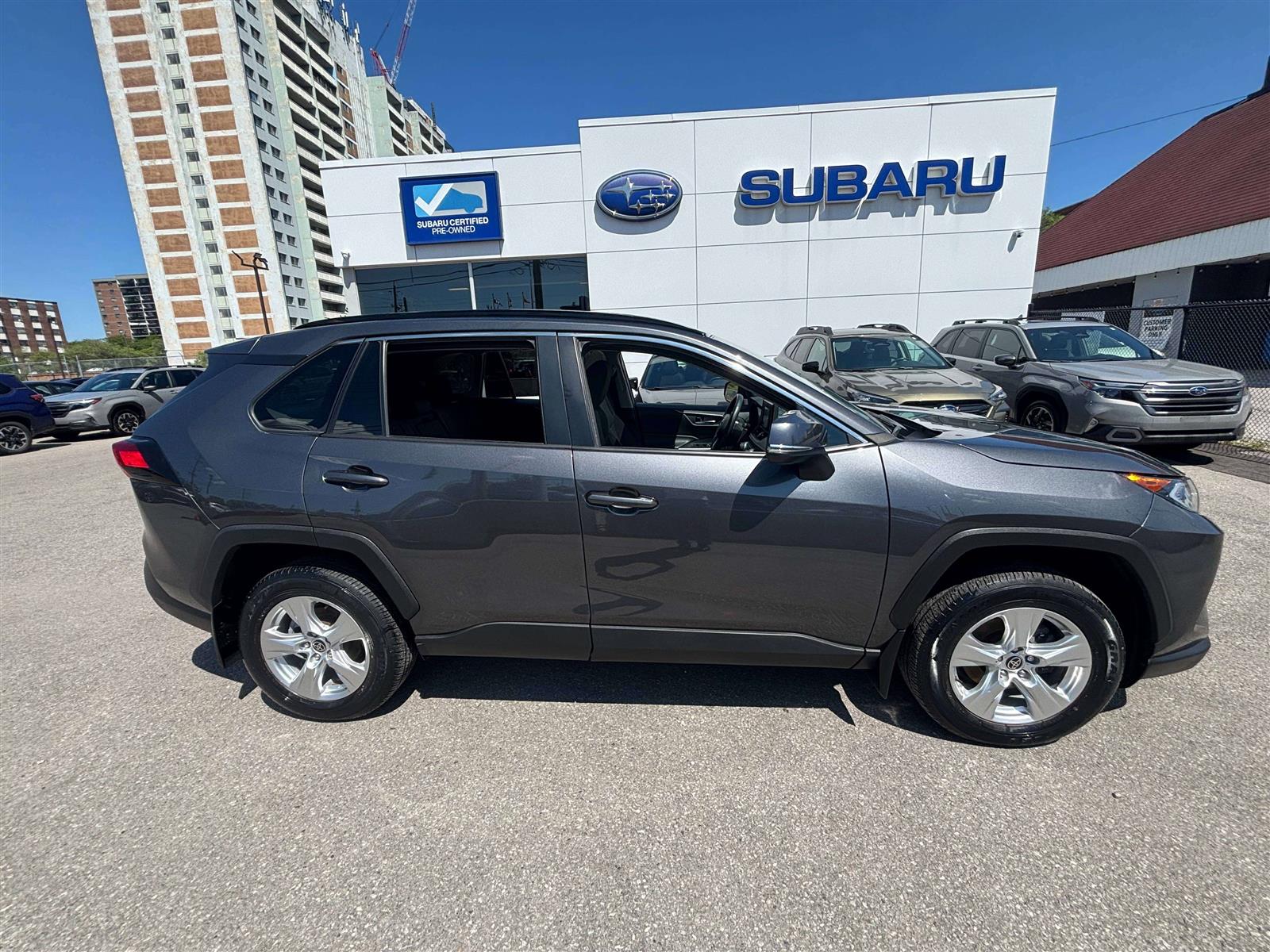 2021 Toyota RAV4 XLE - Thumbnail 6