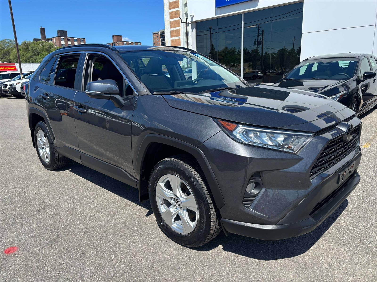 2021 Toyota RAV4 XLE - Thumbnail 7