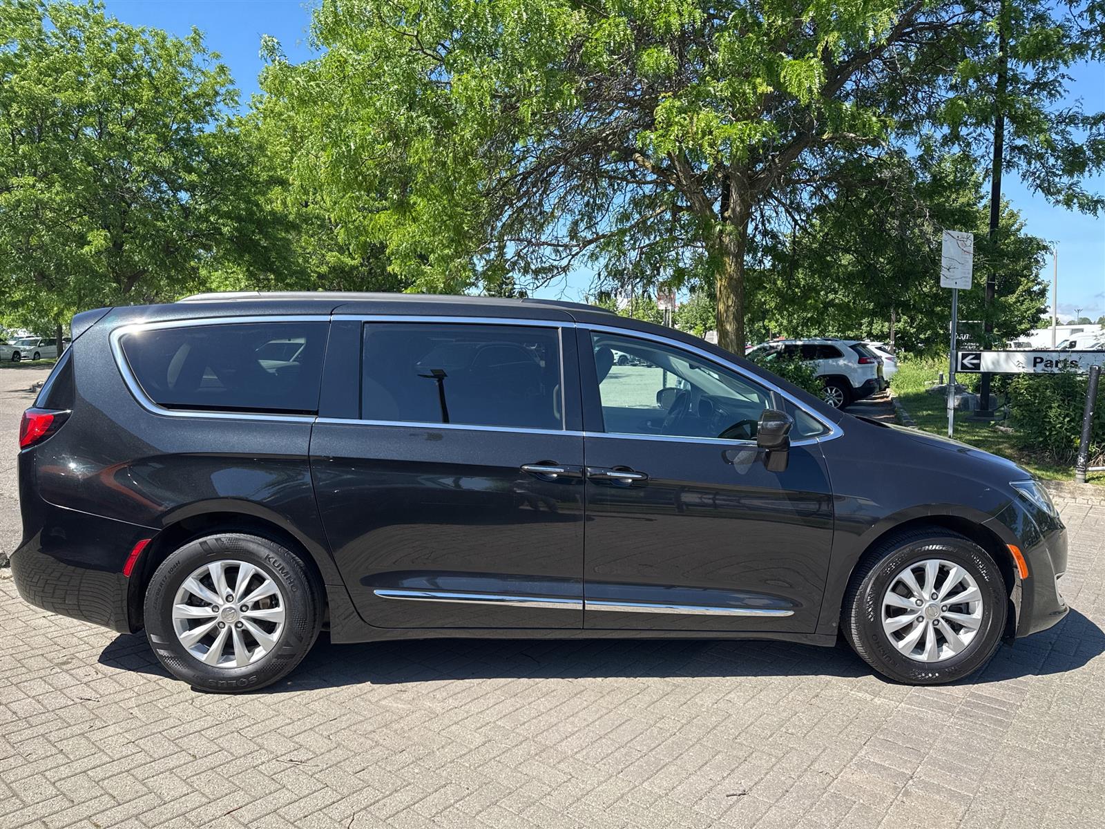 Chrysler Pacifica