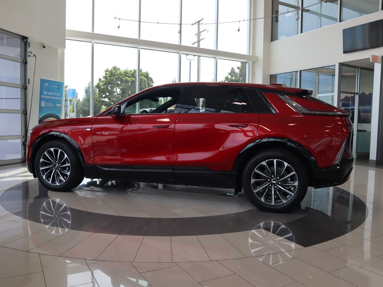 Cadillac LYRIQ