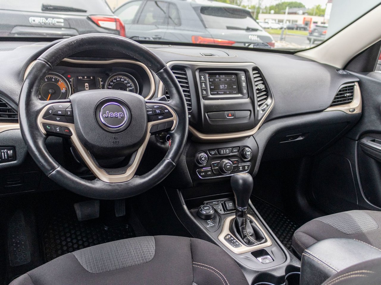 Jeep Cherokee