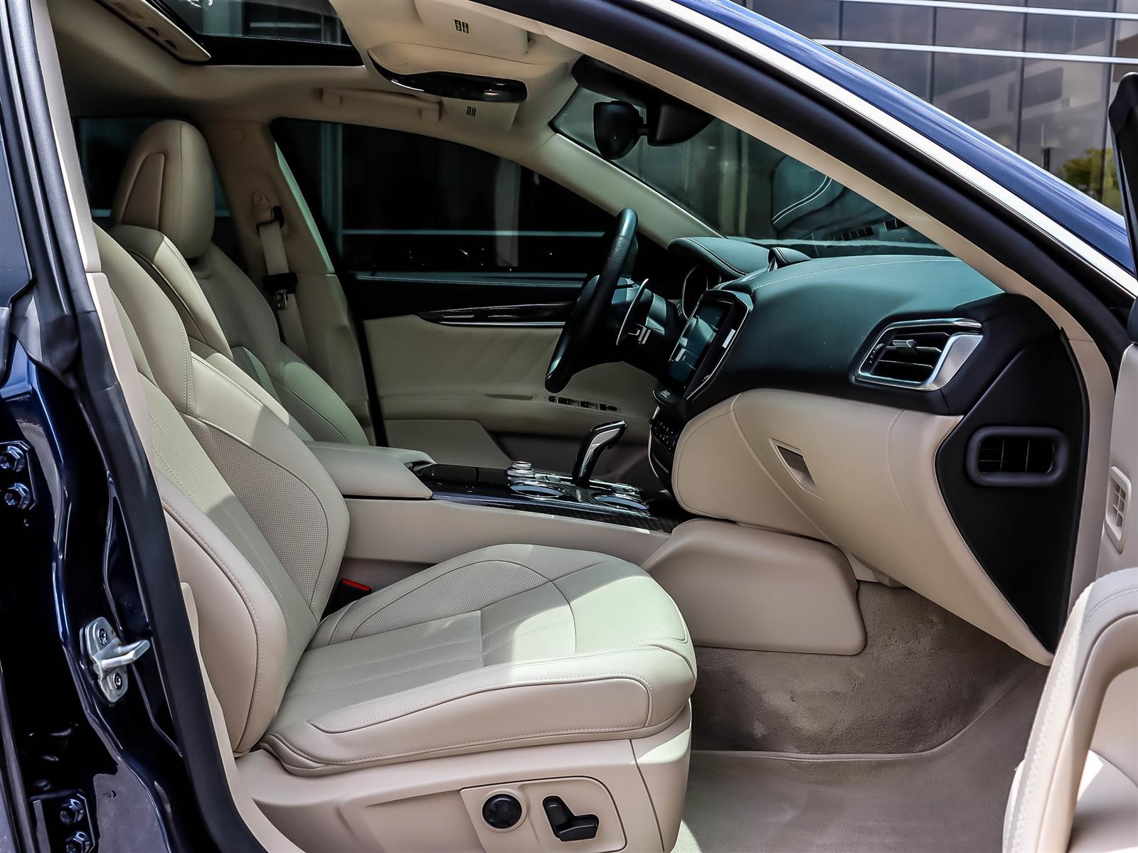 2019 Maserati Ghibli - Thumbnail 13