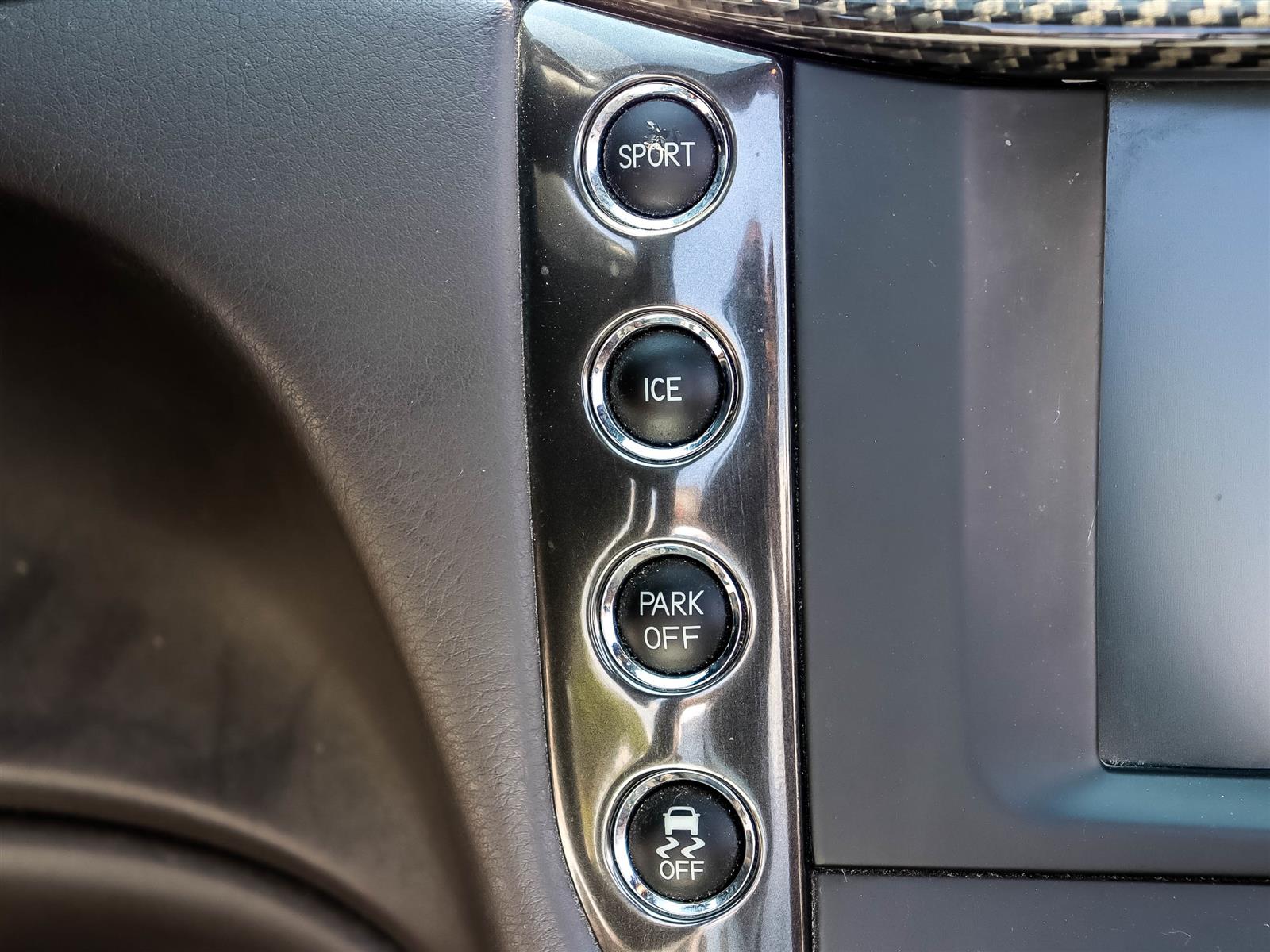 2013 Maserati GranTurismo Sport - Thumbnail 27