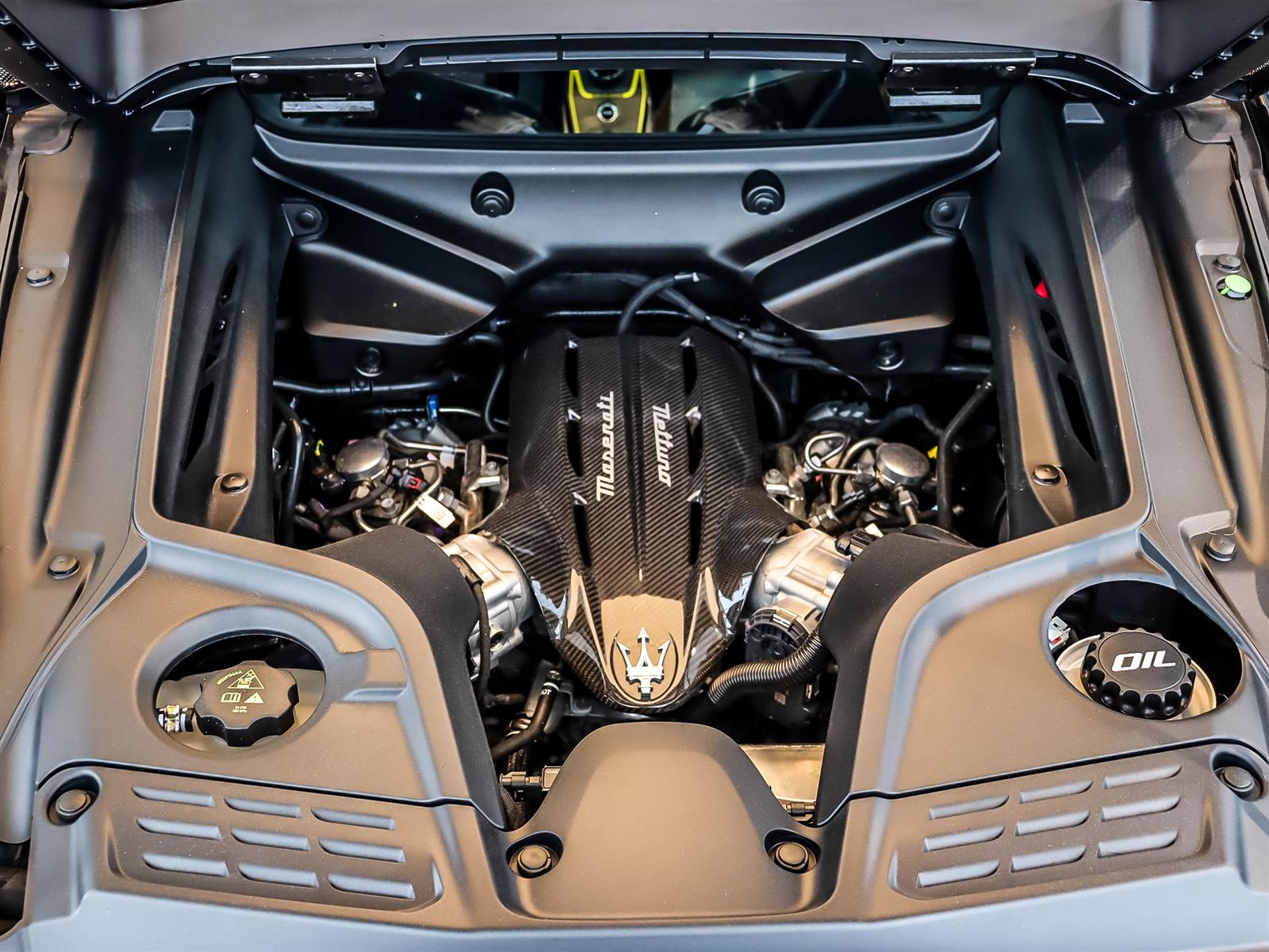 2025 Maserati Coupe GT2 Stradale - Thumbnail 17