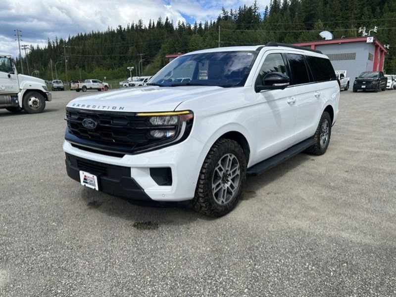 White 2025 Ford Expedition MAX Active 4WD SUV / Crossover Four-Wheel Drive